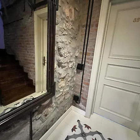 Hotel Kuecuekkoey Avlulu Sefacamlik