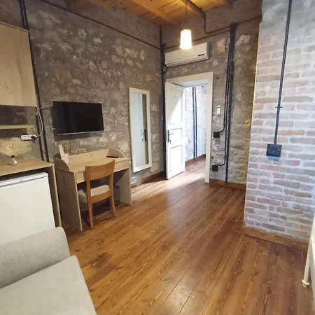 Kuecuekkoey Avlulu Hotel Sefacamlik