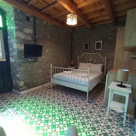 Kuecuekkoey Avlulu Hotel Sefacamlik
