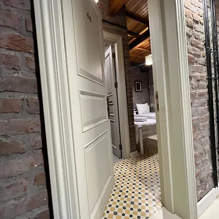 Hotel Kuecuekkoey Avlulu Sefacamlik