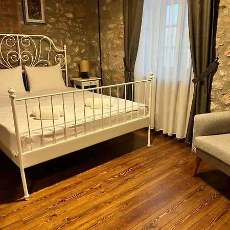 Kuecuekkoey Avlulu فندق 5*